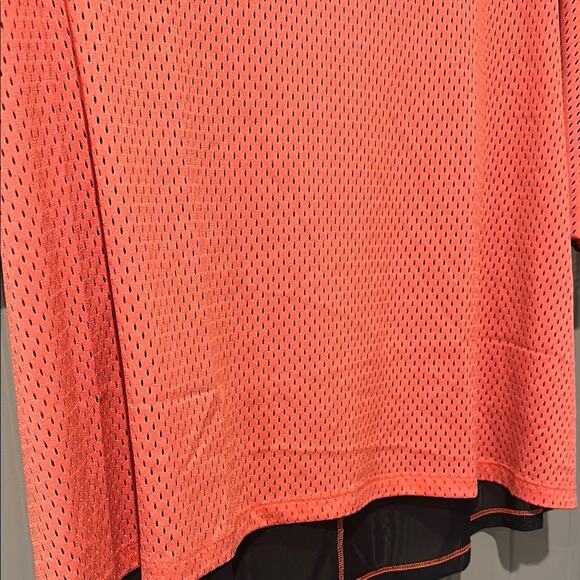 LUCY Athletic Mesh Top L - Picture 3 of 9